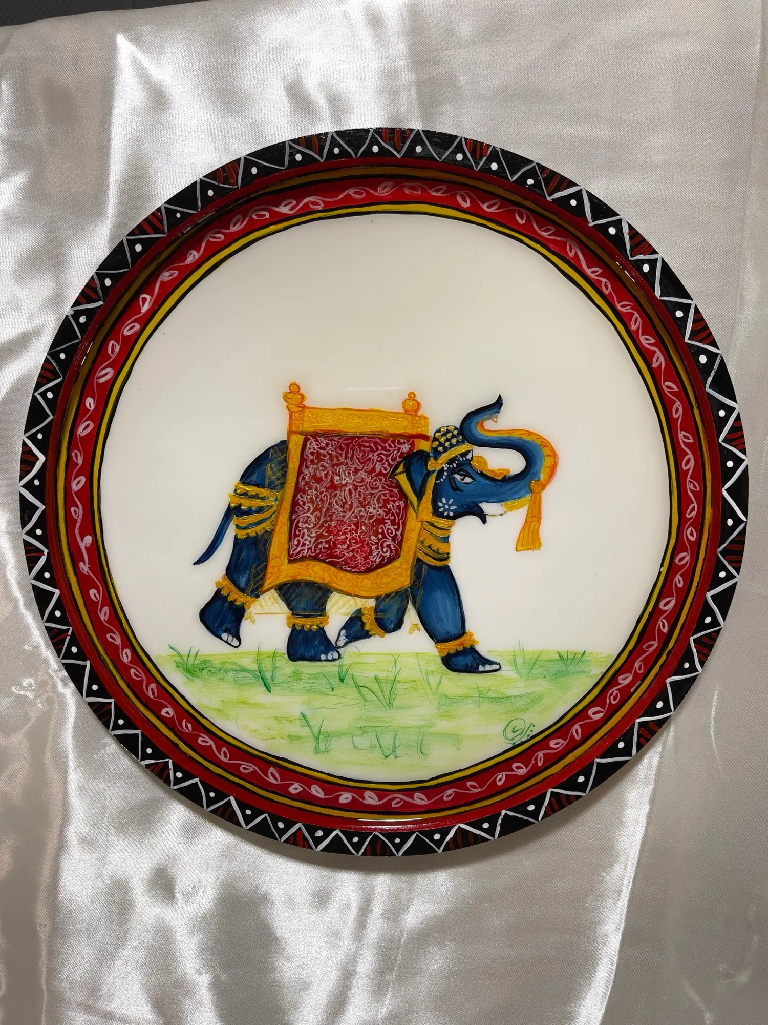 miniature  elephant tray circle